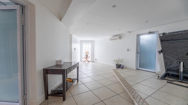 To Let 3 Bedroom Property for Rent in Van Riebeeckstrand Western Cape